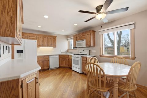 Tiny photo for 130 N Horner Lane, Mount Prospect, IL 60056 (MLS # 12610593)