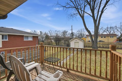 Tiny photo for 130 N Horner Lane, Mount Prospect, IL 60056 (MLS # 12610593)