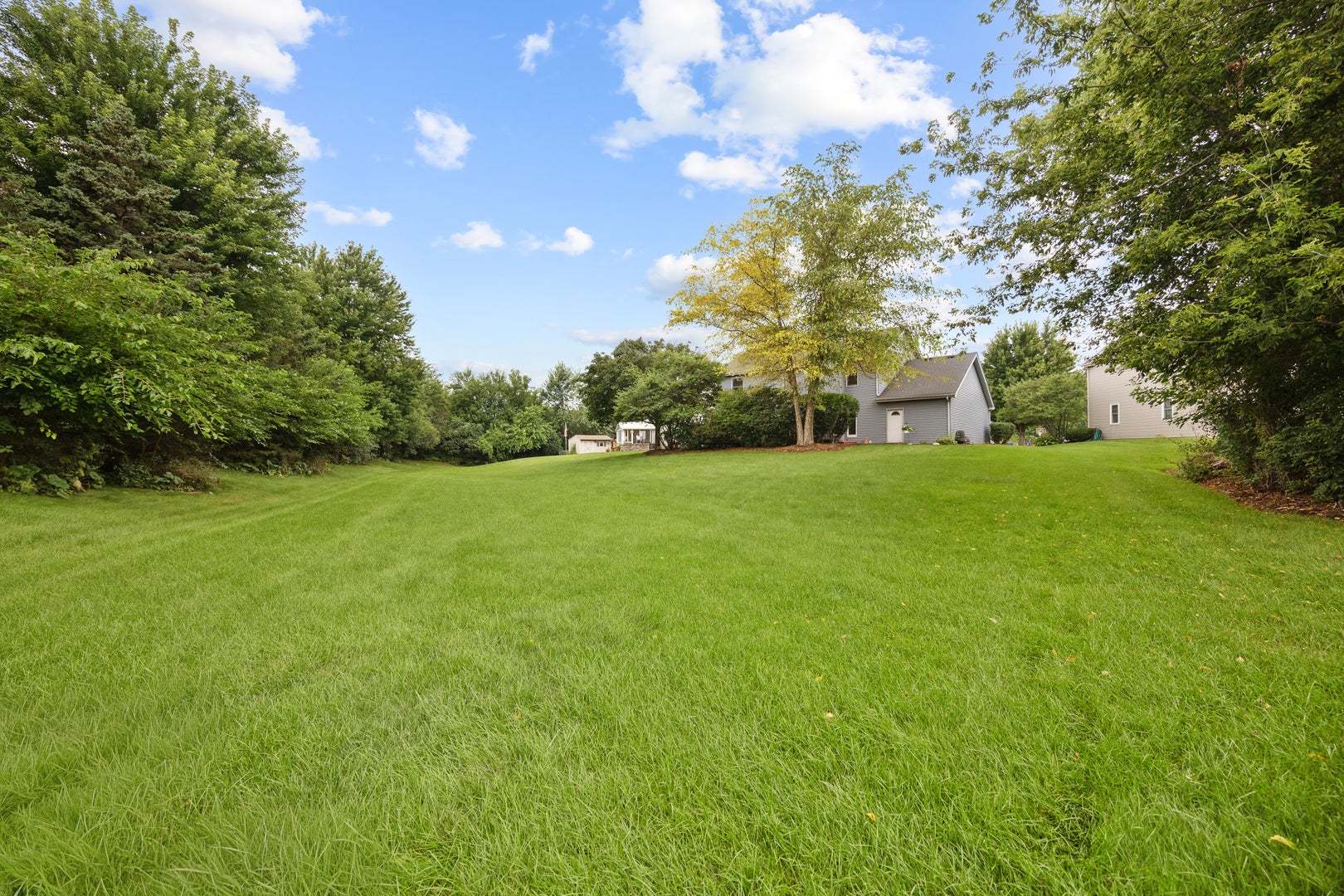 2877 Sarah Court