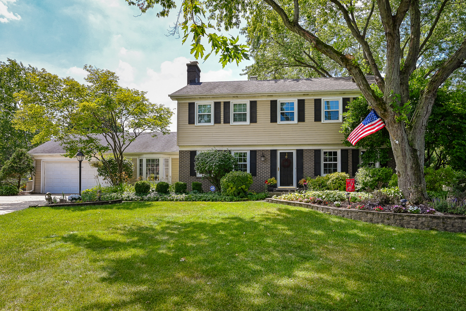 25W651 Towpath Court