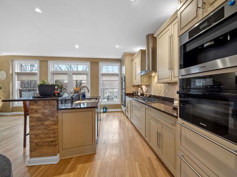 Tiny photo for 2048 Valor Court, Glenview, IL 60026 (MLS # 12630917)