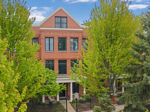 2048 Valor Court Glenview IL 60026