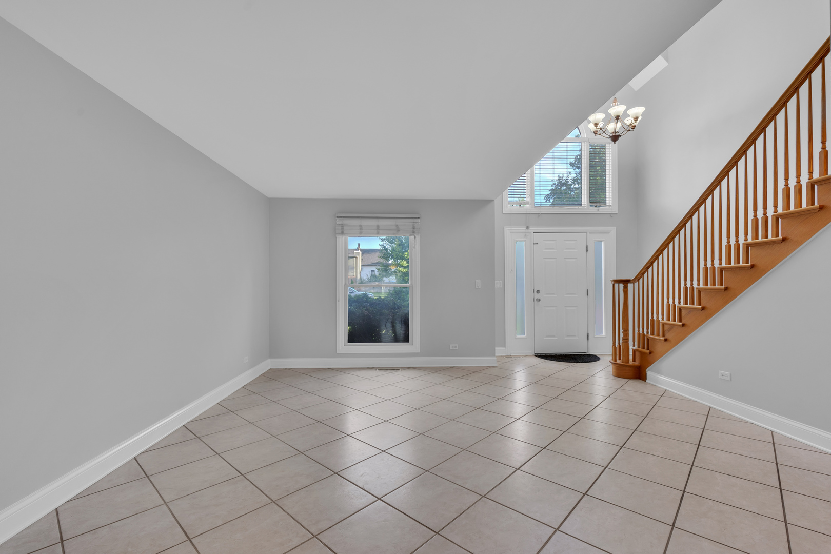 270 E Armitage Avenue