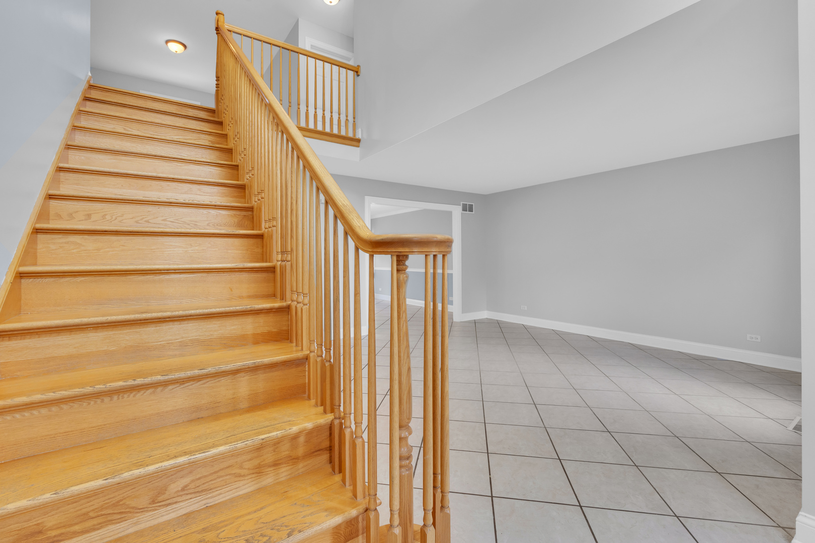 270 E Armitage Avenue