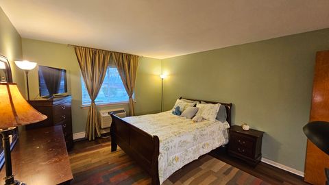 Tiny photo for 1321 S Finley Road #105, Lombard, IL 60148 (MLS # 12523198)