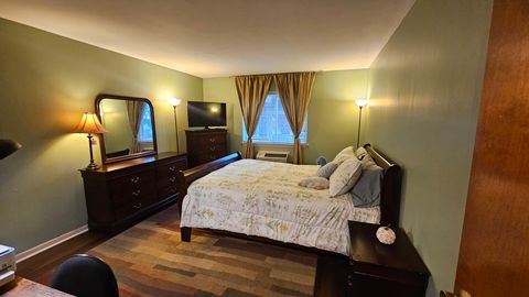 Tiny photo for 1321 S Finley Road #105, Lombard, IL 60148 (MLS # 12523198)