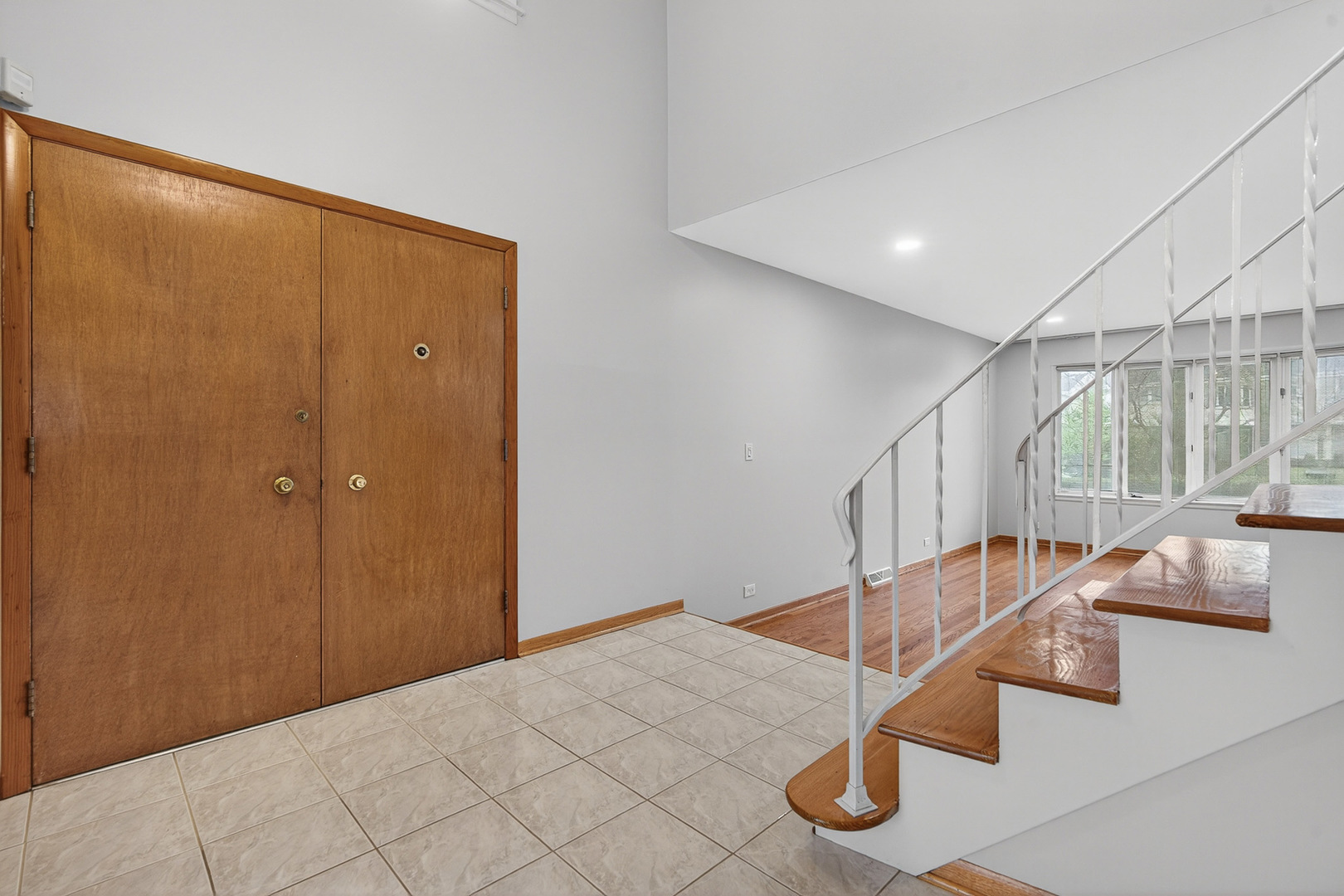 7245 N Kostner Avenue