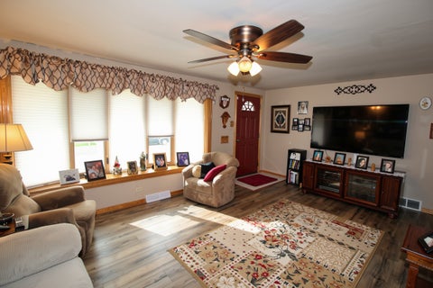 Tiny photo for 10756 S Albany Avenue, Chicago, IL 60655 (MLS # 12727765)