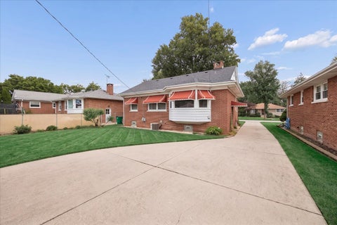 Tiny photo for 1864 Sunnyside Avenue, Westchester, IL 60154 (MLS # 12771728)