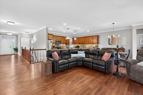 Tiny photo for 777 W Fairway Drive, Addison, IL 60101 (MLS # 12631102)