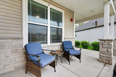 Tiny photo for 777 W Fairway Drive, Addison, IL 60101 (MLS # 12631102)