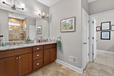 Tiny photo for 777 W Fairway Drive, Addison, IL 60101 (MLS # 12631102)