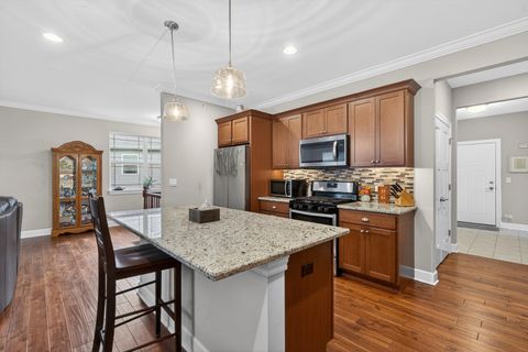 Tiny photo for 777 W Fairway Drive, Addison, IL 60101 (MLS # 12631102)