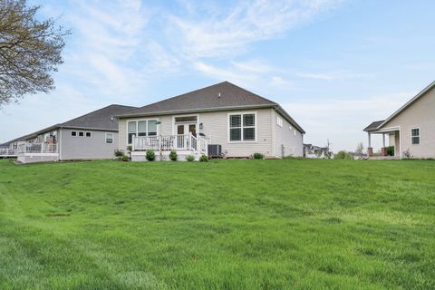 Tiny photo for 777 W Fairway Drive, Addison, IL 60101 (MLS # 12631102)