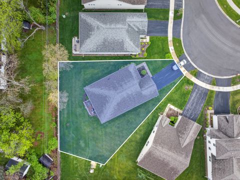 Tiny photo for 777 W Fairway Drive, Addison, IL 60101 (MLS # 12631102)