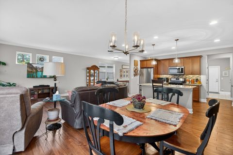 Tiny photo for 777 W Fairway Drive, Addison, IL 60101 (MLS # 12631102)