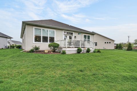 Tiny photo for 777 W Fairway Drive, Addison, IL 60101 (MLS # 12631102)