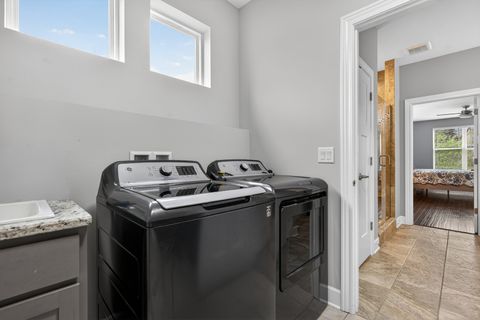 Tiny photo for 777 W Fairway Drive, Addison, IL 60101 (MLS # 12631102)