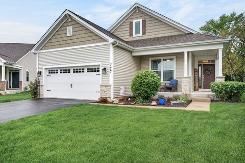 Photo of 777 W Fairway Drive, Addison, IL 60101 (MLS # 12631102)