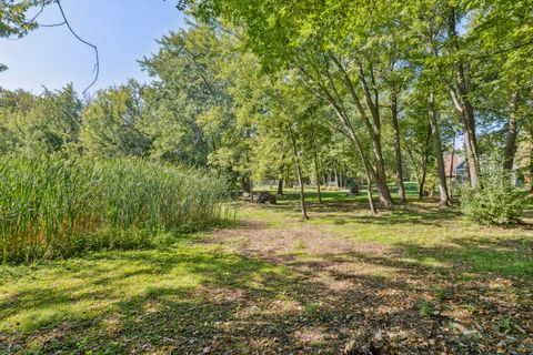 Tiny photo for 25455 W Greenview Avenue W, Antioch, IL 60002 (MLS # 12500101)