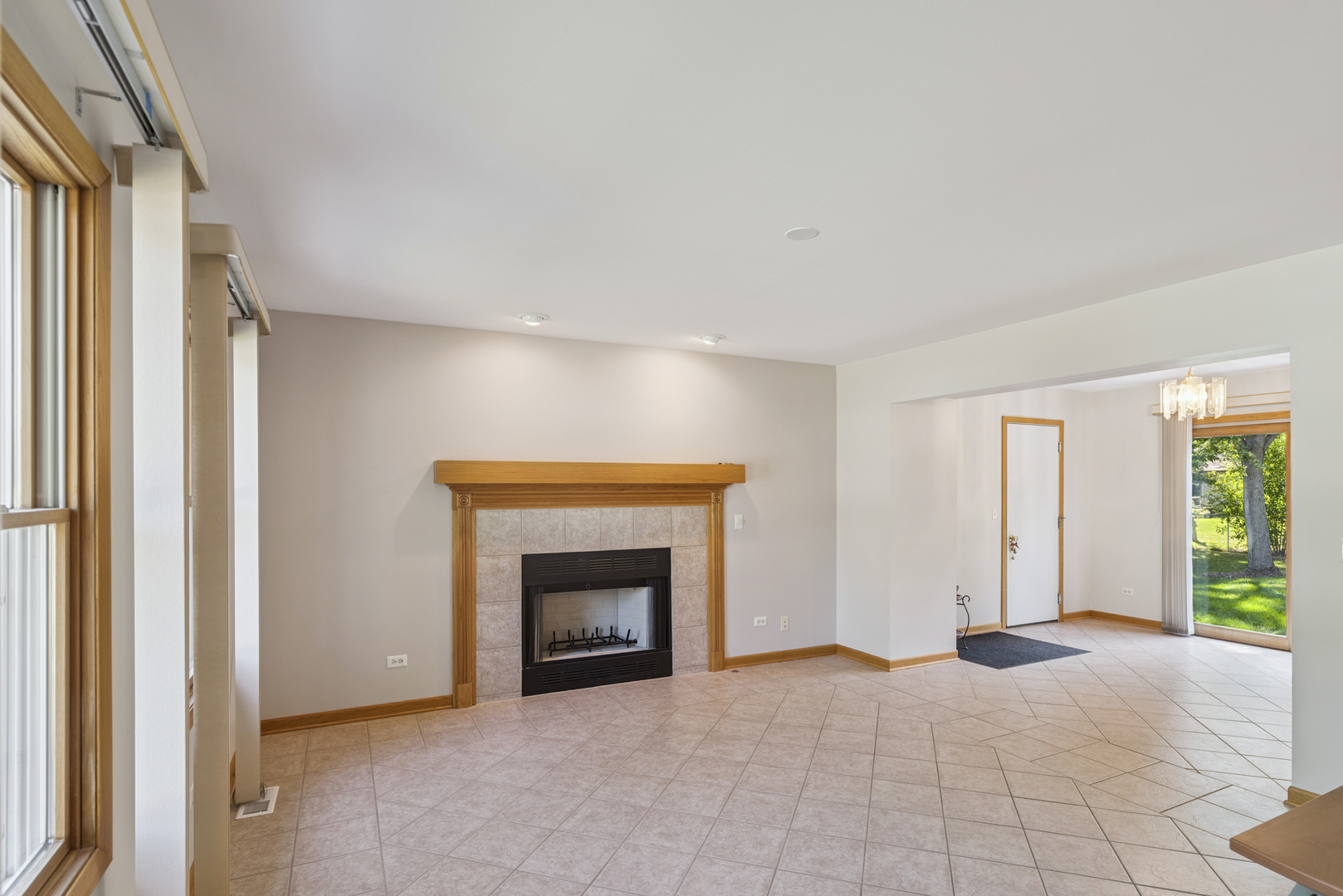 25455 W Greenview Avenue W