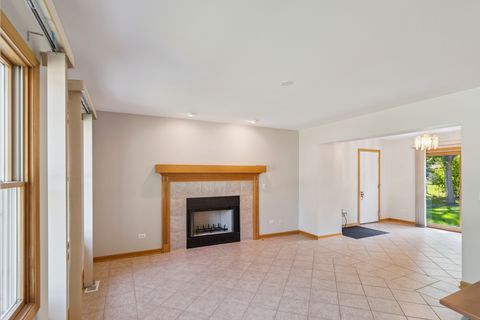 Tiny photo for 25455 W Greenview Avenue W, Antioch, IL 60002 (MLS # 12500101)