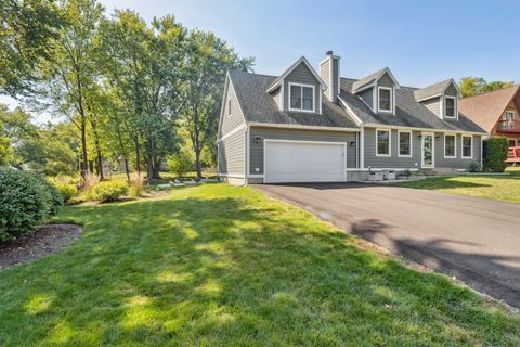 Tiny photo for 25455 W Greenview Avenue W, Antioch, IL 60002 (MLS # 12500101)