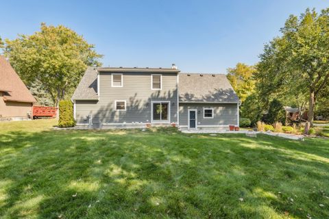 Tiny photo for 25455 W Greenview Avenue W, Antioch, IL 60002 (MLS # 12500101)