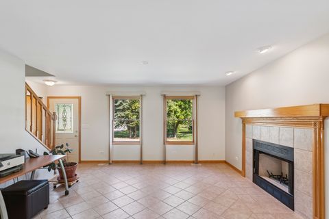 Tiny photo for 25455 W Greenview Avenue W, Antioch, IL 60002 (MLS # 12500101)