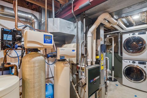 Tiny photo for 25455 W Greenview Avenue W, Antioch, IL 60002 (MLS # 12500101)