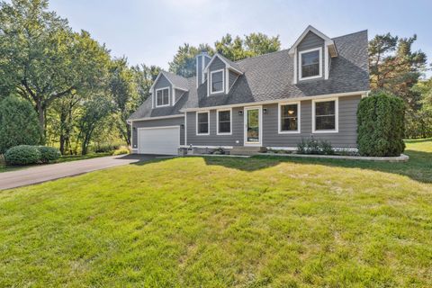 Photo of 25455 W Greenview Avenue W, Antioch, IL 60002 (MLS # 12500101)