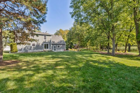 Tiny photo for 25455 W Greenview Avenue W, Antioch, IL 60002 (MLS # 12500101)