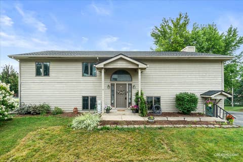 Tiny photo for 1337 Mabel Lane, Lake Holiday, IL 60548 (MLS # 12718057)