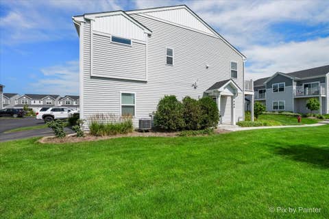 Tiny photo for 466 Comstock Road, South Elgin, IL 60177 (MLS # 12691926)