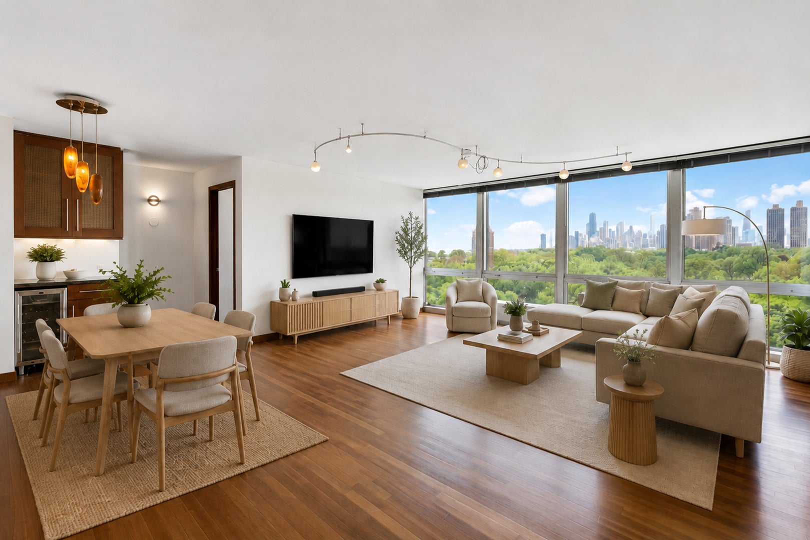 330 W Diversey Parkway 807-809