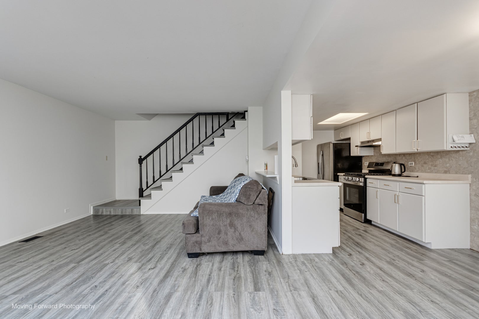 2S771 Winchester Circle E 3