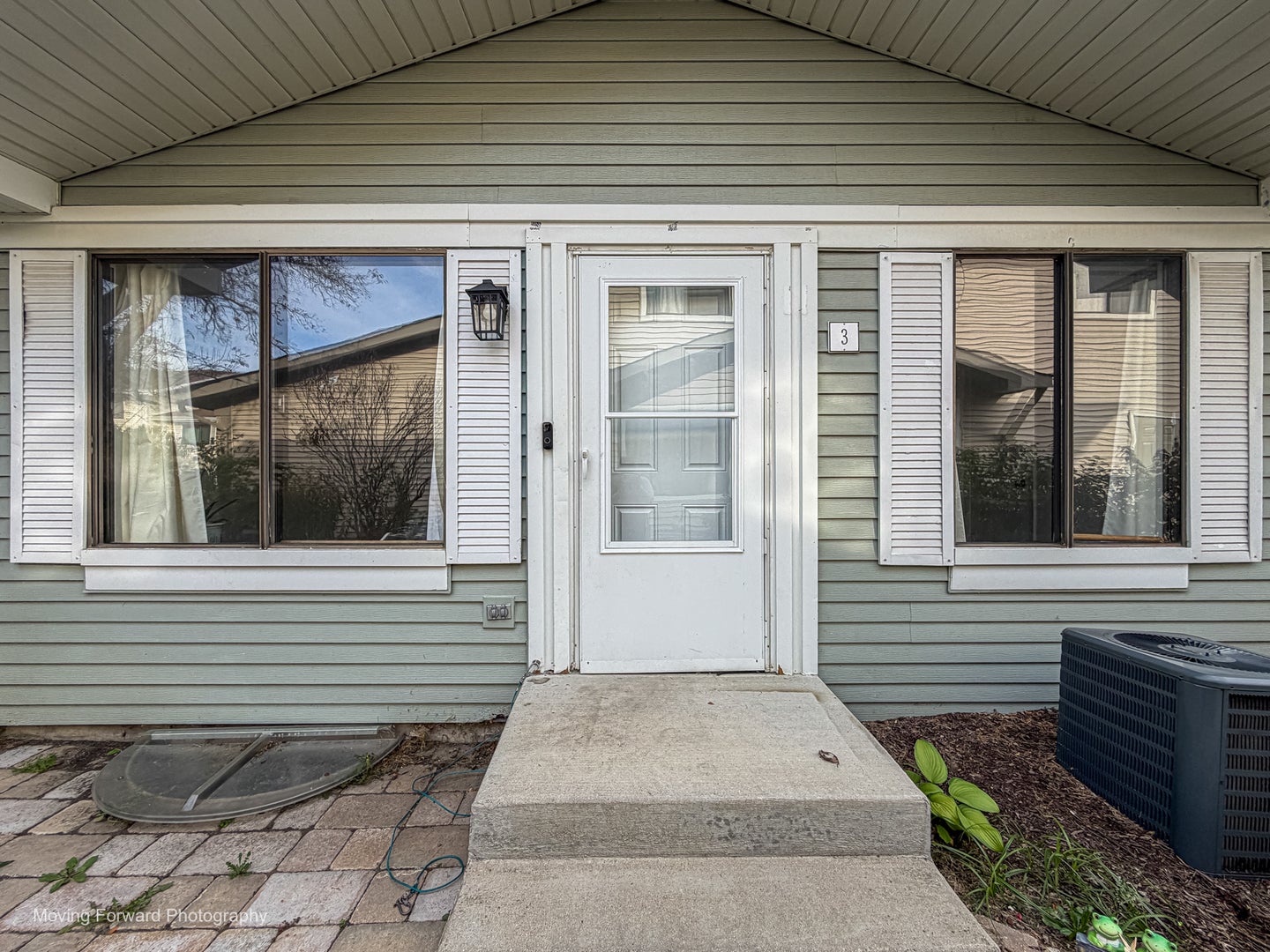 2S771 Winchester Circle E 3