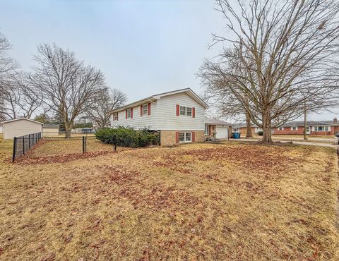 Tiny photo for 802 E 19th Street, Sterling, IL 61081 (MLS # 12589087)