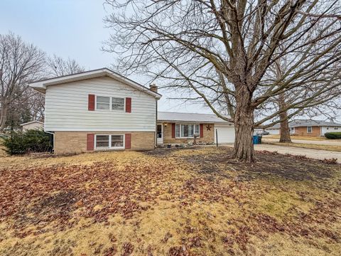Tiny photo for 802 E 19th Street, Sterling, IL 61081 (MLS # 12589087)