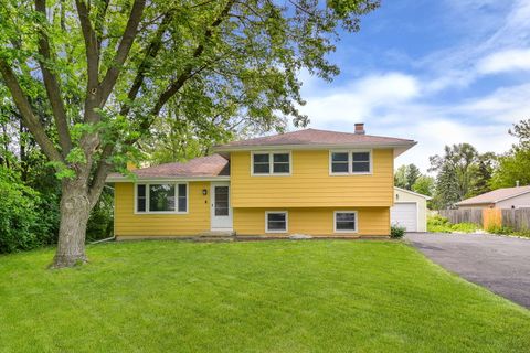 34W755 S James Drive St. Charles IL 60174