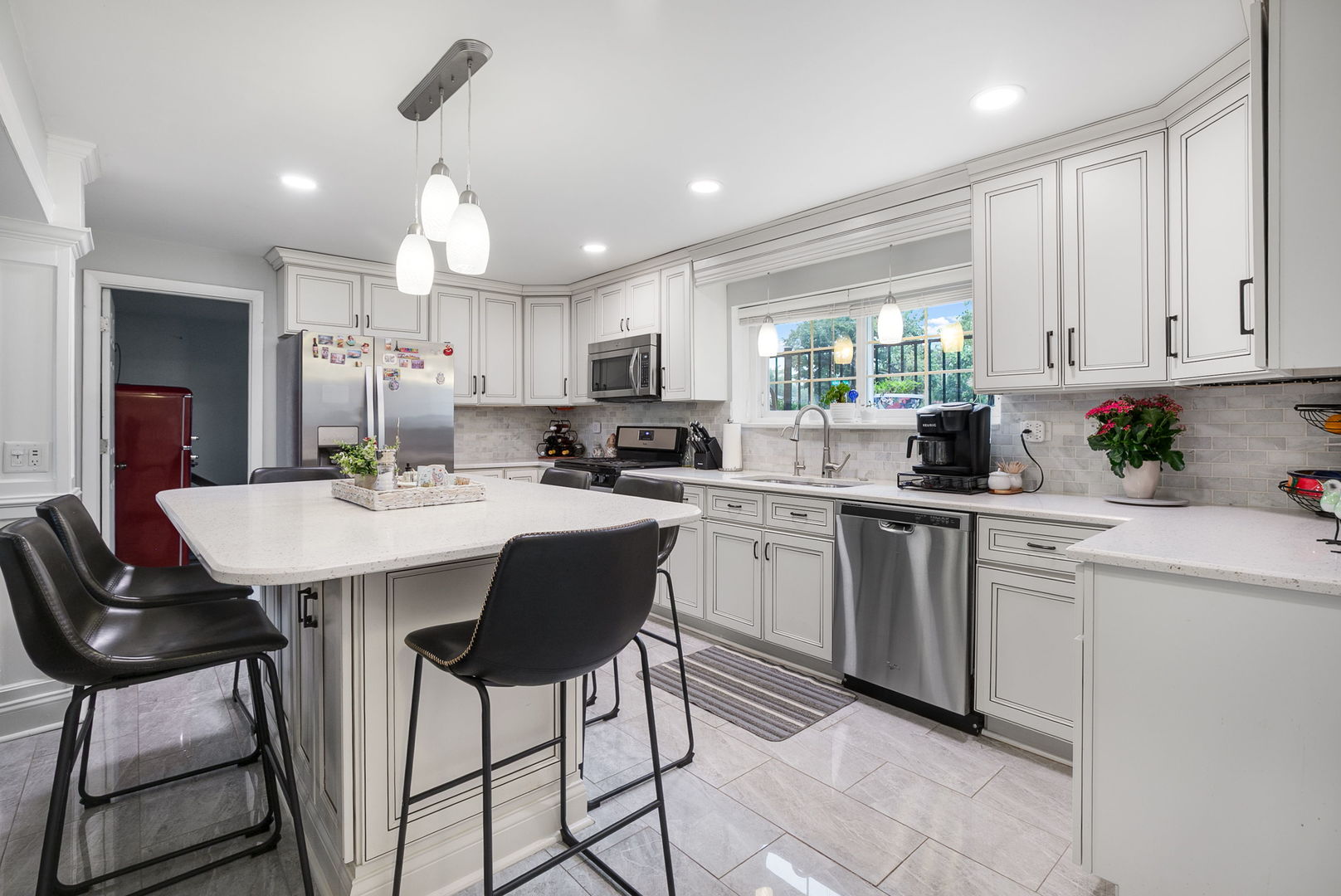 2209 Kingston Road