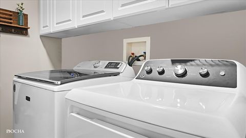 Tiny photo for 420 Raintree Drive, Oswego, IL 60543 (MLS # 12584168)