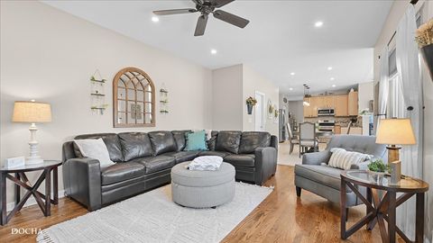 Tiny photo for 420 Raintree Drive, Oswego, IL 60543 (MLS # 12584168)