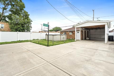 Tiny photo for 5701 S Mobile Avenue, Chicago, IL 60638 (MLS # 12691960)