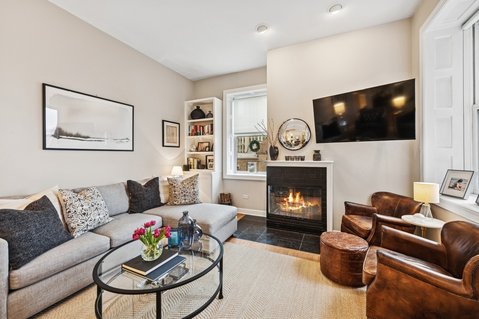 156 N Oak Park Avenue 2H