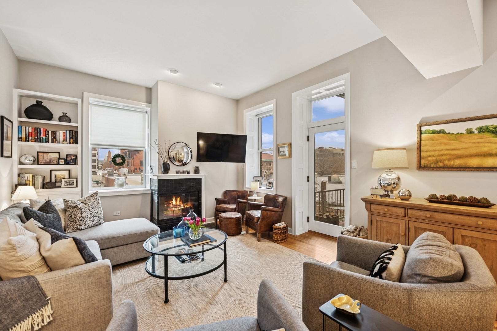 156 N Oak Park Avenue 2H