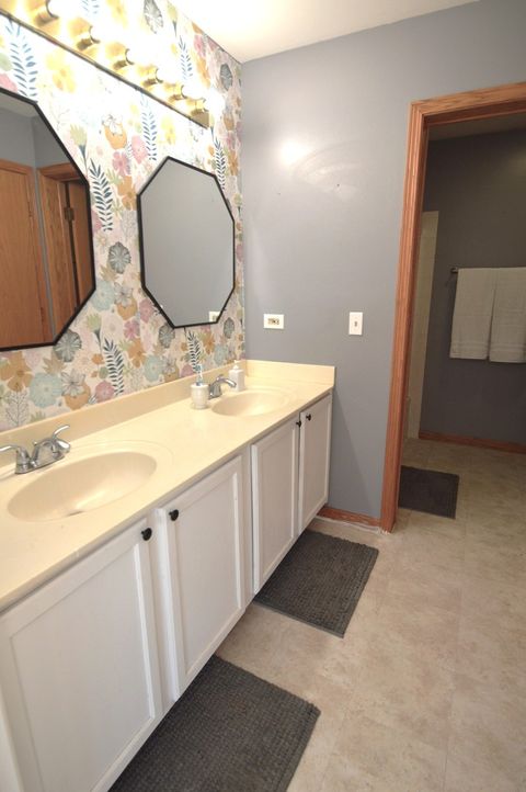 Tiny photo for 2004 Kingsbury Estates Drive, Plainfield, IL 60586 (MLS # 12566860)