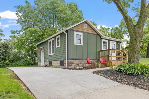 Tiny photo for 816 S Jefferson Avenue, Dixon, IL 61021 (MLS # 12584844)
