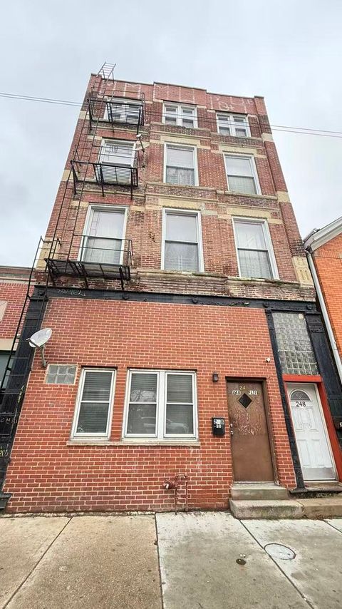 248 W 26TH Street Chicago IL 60616