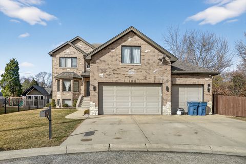 Photo of 10020 S 80TH Court, Palos Hills, IL 60465 (MLS # 12580570)
